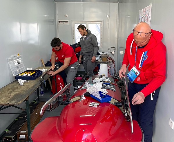 Preparation bobsleigh Monaco COM